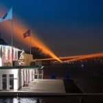 Die Alster erstrahlt in Orange – Hamburg setzt ein Zeichen