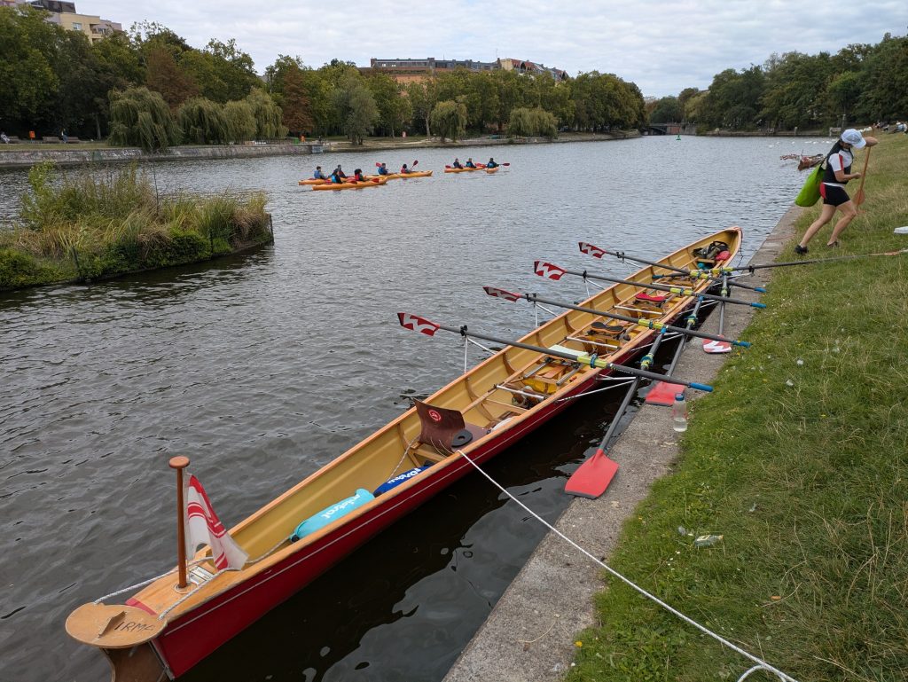Ruderboot im Urbanhafen