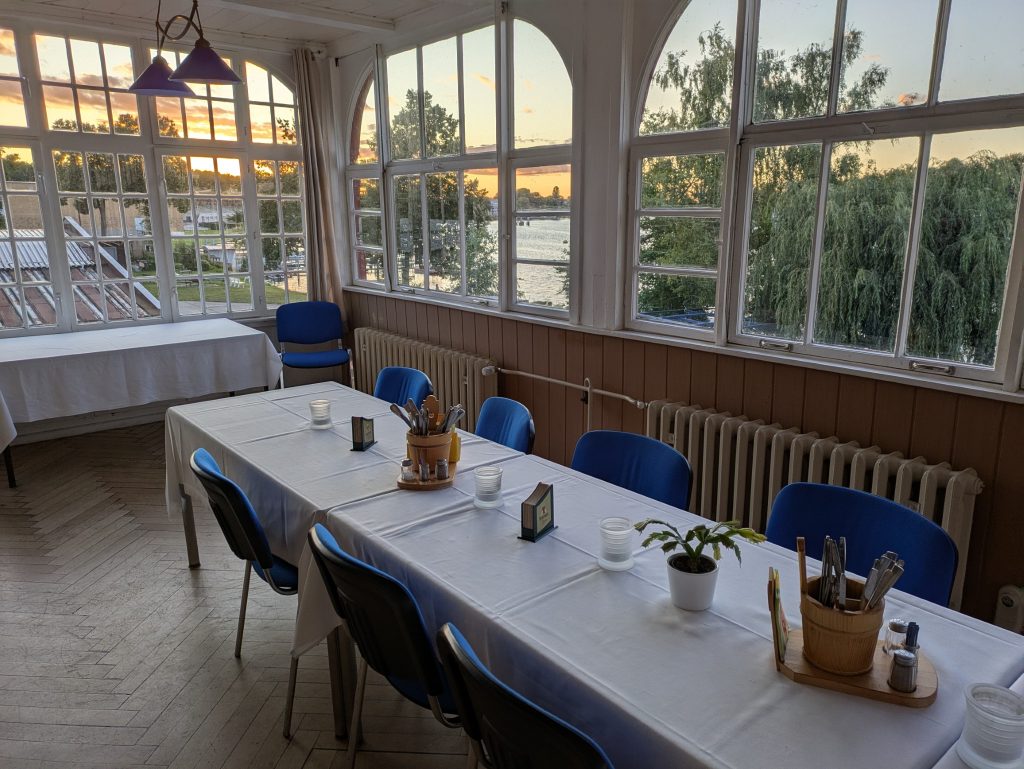 Aussichts-Terrasse mit Blick auf die Spree